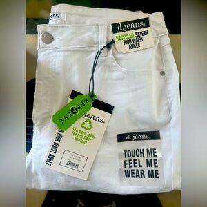 D. Jeans white capri- very soft!